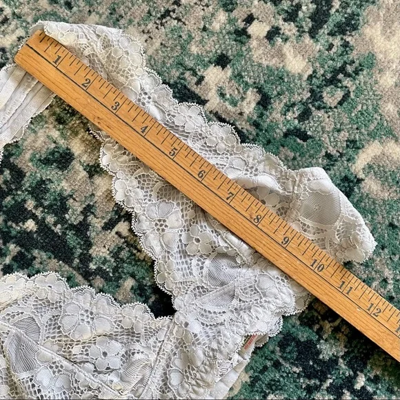 Intimately Free People Light Gray Floral Lace Halter Neck Bralette Size XS - Picture 10 of 10